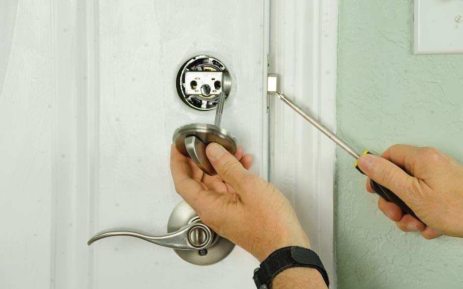 ouverture de porte claquée serrurier Dourdan